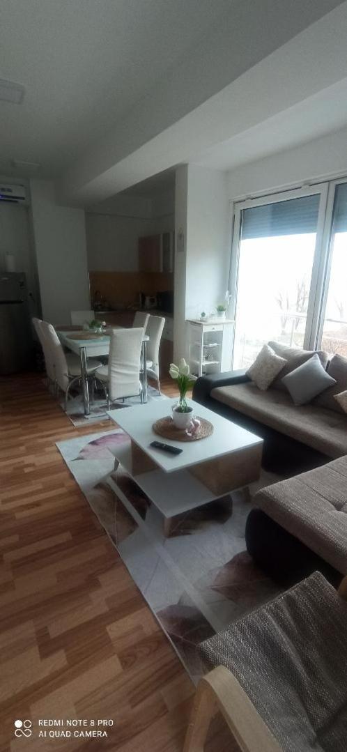 Ana V-peshtani Apartamento *
